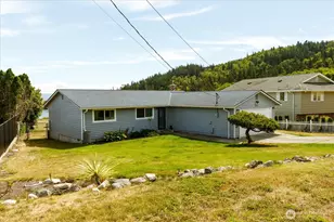 699 Maplewood Loop, Oak Harbor, WA 98277 - Photo 1