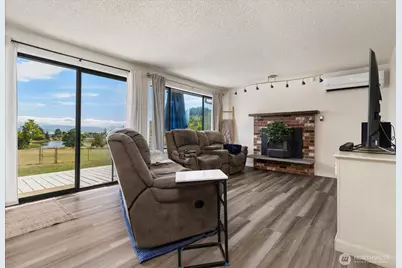 699 Maplewood Loop, Oak Harbor, WA 98277 - Photo 5