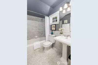 1613 21st Avenue #B, Seattle, WA 98122 - Photo 21