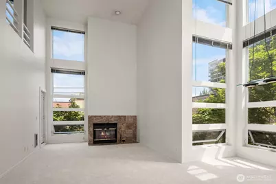 535 Summit Avenue E #403, Seattle, WA 98102 - Photo 3
