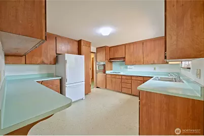 23031 19th Avenue S, Des Moines, WA 98198 - Photo 11