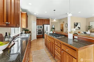 3127 NE Magnolia St, Issaquah, WA 98029 - Photo 15