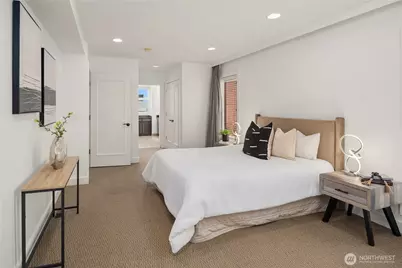 429 13th Avenue E, Seattle, WA 98102 - Photo 15