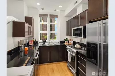 429 13th Avenue E, Seattle, WA 98102 - Photo 11