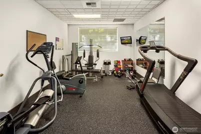 1000 Aurora Avenue N #311, Seattle, WA 98109 - Photo 19