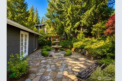 15222 SE 48th Drive, Bellevue, WA 98006 - Photo 23