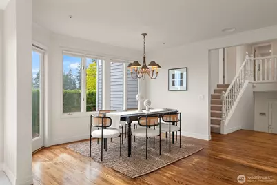 2055 94th Avenue NE, Clyde Hill, WA 98004 - Photo 11
