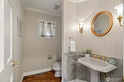 2055 94th Avenue NE, Clyde Hill, WA 98004 - Photo 19