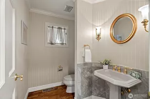 2055 94th Ave NE, Clyde Hill, WA 98004 - Photo 19