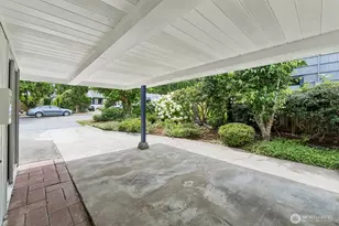 3222 NE 85th St, Seattle, WA 98115 - Photo 3