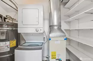 3222 NE 85th St, Seattle, WA 98115 - Photo 13