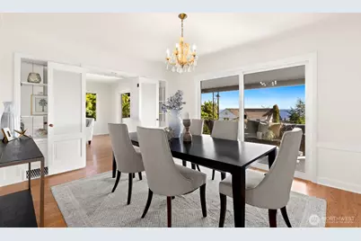 2527 Westmont Way W, Seattle, WA 98199 - Photo 15
