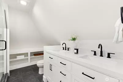 2527 Westmont Way W, Seattle, WA 98199 - Photo 25