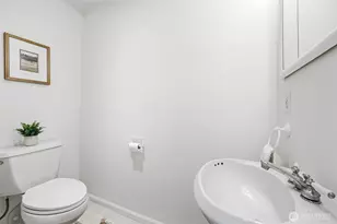 1016 Sunset Way, Bellevue, WA 98004 - Photo 17