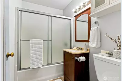 10303 B Street E, Tacoma, WA 98445 - Photo 17