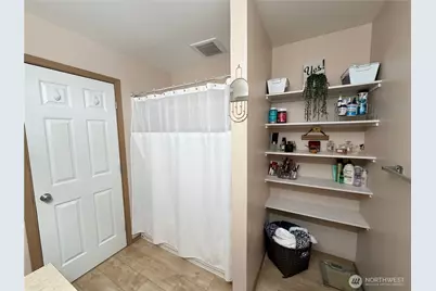 1709 Silver Lake Road, Everett, WA 98208 - Photo 27