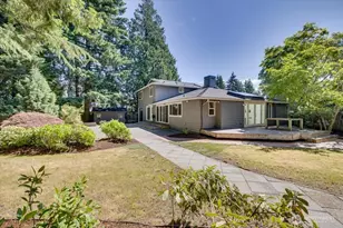 8510 SE 72nd St, Mercer Island, WA 98040 - Photo 1