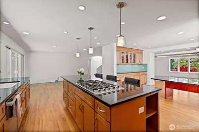 8510 SE 72nd Street, Mercer Island, WA 98040 - Photo 9
