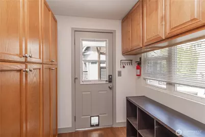 10020 SE 7th Street, Bellevue, WA 98004 - Photo 13