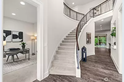 8431 SE 39th Street, Mercer Island, WA 98040 - Photo 3
