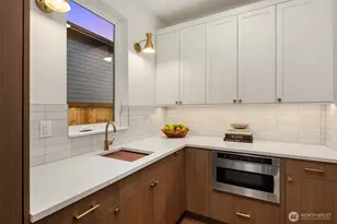 13755 NE 101st St, Kirkland, WA 98033 - Photo 7