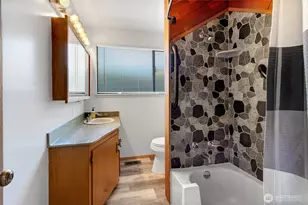 317 S 208th St, Des Moines, WA 98198 - Photo 17