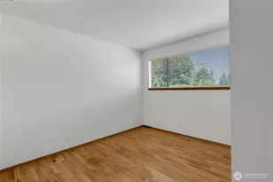 317 S 208th St, Des Moines, WA 98198 - Photo 15