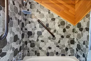 317 S 208th St, Des Moines, WA 98198 - Photo 19