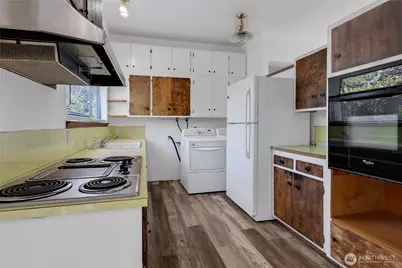 317 S 208th Street, Des Moines, WA 98198 - Photo 9