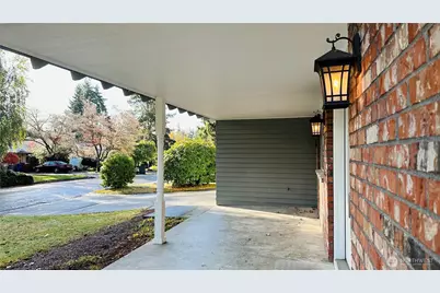 12920 SE 68th Street, Bellevue, WA 98006 - Photo 3