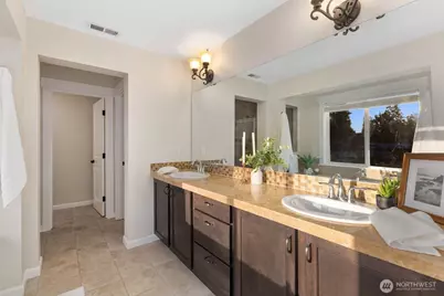 14008 SE 21st Place, Bellevue, WA 98007 - Photo 17