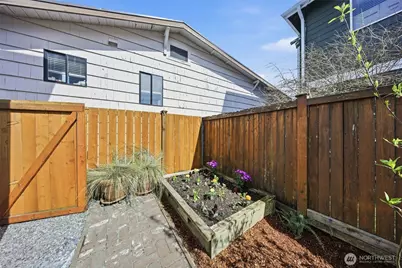 8847 9th Avenue SW #A, Seattle, WA 98106 - Photo 3