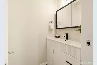 8847 9th Avenue SW #A, Seattle, WA 98106 - Photo 15