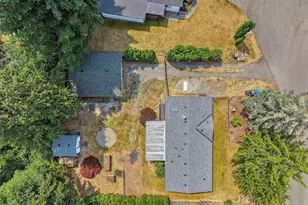 13111 213th Ave Ct E, Bonney Lake, WA 98391 - Photo 27