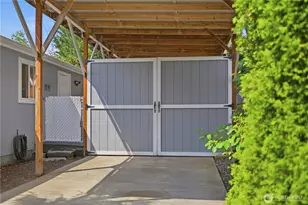 10015 189th St E, Puyallup, WA 98375 - Photo 31