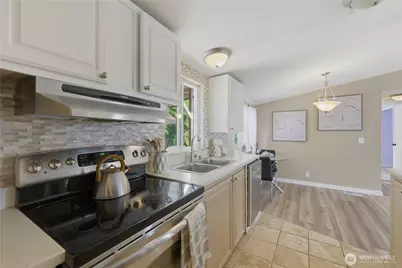10015 189th Street E, Puyallup, WA 98375 - Photo 19