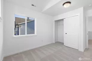 631 Ilwaco Ave NE, Renton, WA 98059 - Photo 25