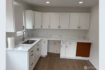 4123 W D Street, Bremerton, WA 98312 - Photo 3