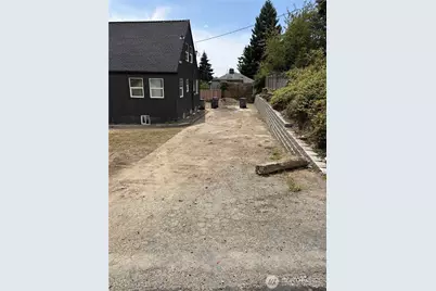 4123 W D Street, Bremerton, WA 98312 - Photo 23