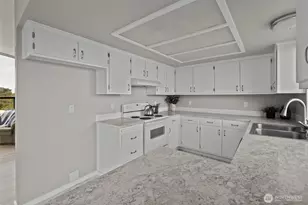 1264 Eagle Crest Dr, Oak Harbor, WA 98277 - Photo 9