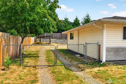 24930 237th Avenue SE, Maple Valley, WA 98038 - Photo 23