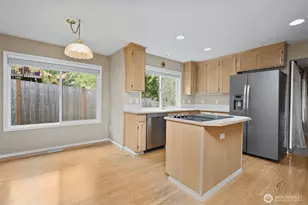 8021 NE 122nd Pl, Kirkland, WA 98034 - Photo 15