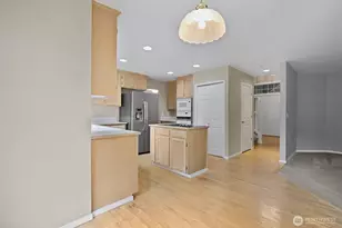 8021 NE 122nd Pl, Kirkland, WA 98034 - Photo 17