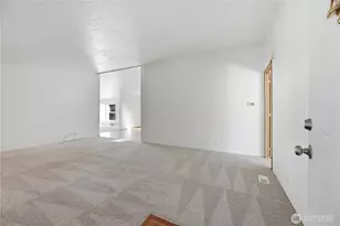 9314 Canyon Rd, Puyallup, WA 98371 - Photo 7