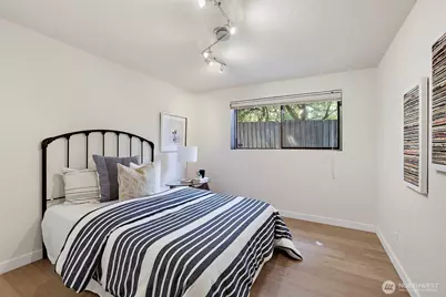 2327 NE 92nd Street, Seattle, WA 98115 - Photo 13