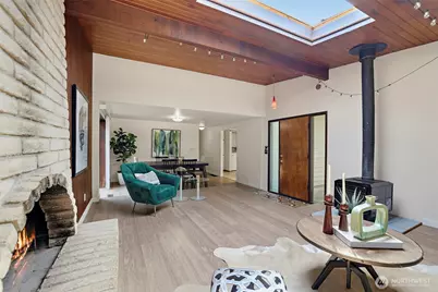 2327 NE 92nd Street, Seattle, WA 98115 - Photo 5