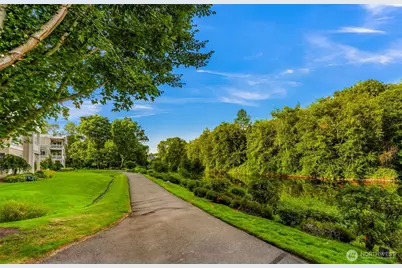 17426 Bothell Way NE #A404, Bothell, WA 98011 - Photo 37