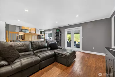 706 S Davies Road, Lake Stevens, WA 98258 - Photo 17