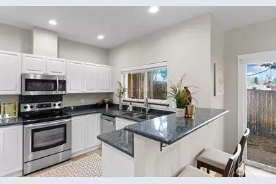 401 S 51st Court, Renton, WA 98055 - Photo 15