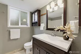 16106 Densmore Ave N, Shoreline, WA 98133 - Photo 27